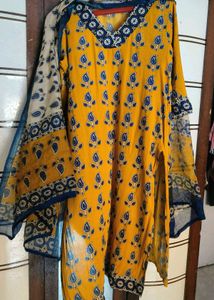 🔥 flash sale 🔥Yellow Kurta Set with Blue Print