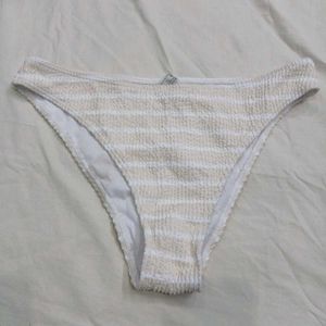 ❤️‍🔥 Textured Striped Bikini Bottoms