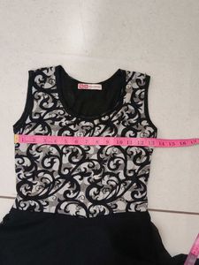 Elegant Black Sleeveless Dress