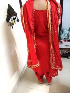 ❤️❤️satin Red Kurta Set with Gold Embroidery