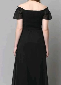 Chic Black Off-Shoulder Maxi Dress