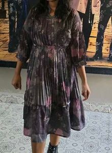 Pleated Floral Print Midi Dress