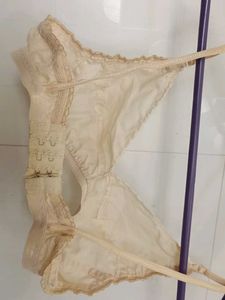 Back Open Bra.