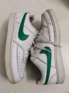 Nike White &amp; Green Sneakers