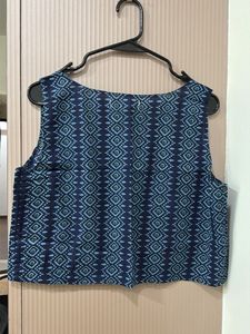 Stylish Navy Blue Printed Crop Top