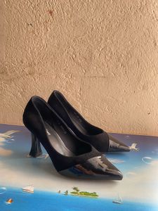 Elegant Black Suede Heels