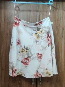 Floral Midi Skirt in Size M
