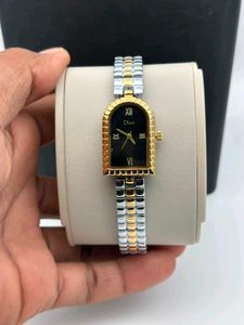 DIOR PREMIUM QUALITY LADIES WATCH AT SALE