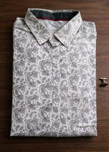 Like new Stylish formal paisley Men's Shirt