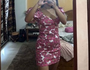 Vibrant Pink Floral Puff-Sleeve Mini Dress
