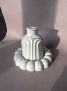 Ribbed Vase with bubble coaster
