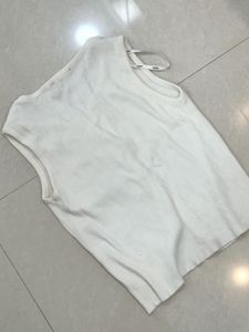 White button fitted top - L