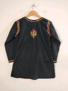 Vahson Black Threads Embroidered Kurta ( Women)