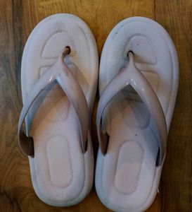 combo of 2 slippers