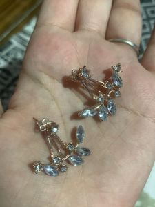 Sparkling Crystal Leaf Design Earrings