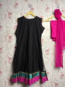 Elegant Black Kurta Set with Pink Dupatta