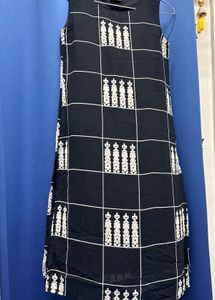 Chic Black &amp; White Kurta