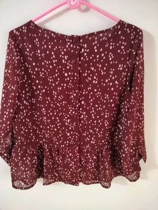 2 top Vero Moda Black &amp; Quiero in Maroon ✨