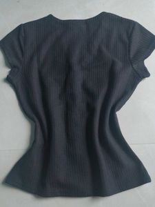 Fitted y2k V-Neck Button-Up Top