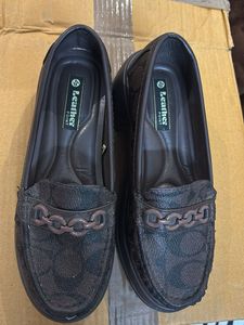 Stylish Loafer Shoes with Chain Detail