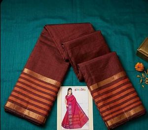 New border saree for women (NEVER USED)