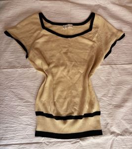 square neck woollen top