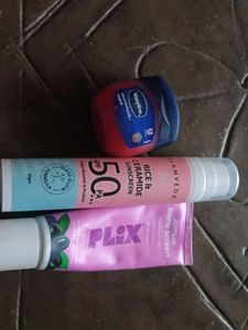 Skincare Essentials Bundle + unexpected freebies �