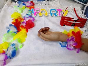 Fun Party Glasses &amp; Photo Frame