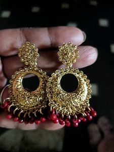 Earings