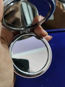 pocket mirror