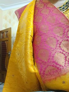 unused saree ( fixed price)