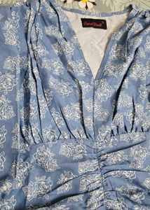 Blue Floral Print V-neck Ruched Top