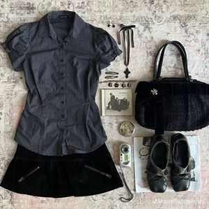 2000s Black stripped babydoll shirt