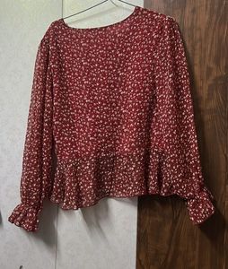 Chic Floral Print V-Neck Blouse