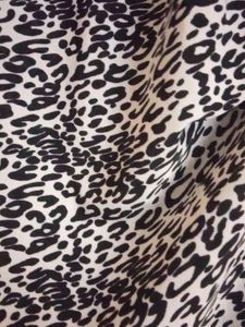 Black And White Printed Leggings With Pocket On Bo