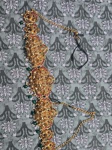 Elegant Gold-toned waist belt