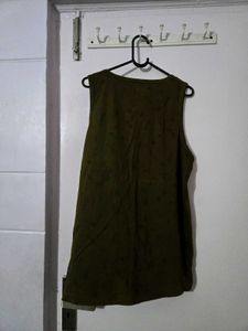 Roadster Olive Green Printed Tank Top / Vest