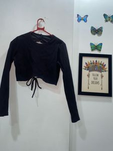 Black Long Sleeve Crop Top