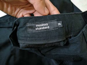 Munisa Standard Blacl Twist Chinos