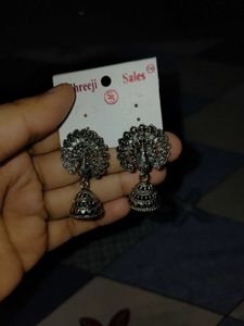 7 pairs of jhumkas and earrings