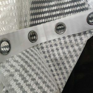 Net 2curtains in solid pattern 🤍