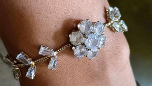 Delicate Flower Crystal Bracelet