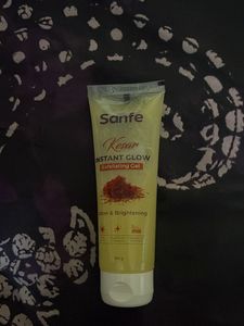 Sanfe Kesar Instant Glow Exfoliating Gel