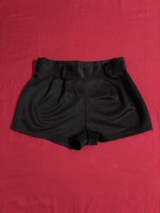 Ewa Young Black Classic Shorts