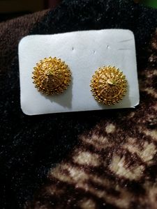 Ear rings(Guaranteed)