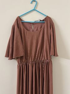 Elegant Pleated Flutter Sleeve Dress