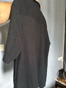 Men's Black Textured Short Sleeve Shirt