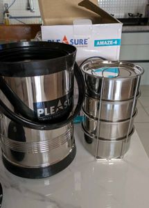 Pleasure Amaze-4 Lunch Box