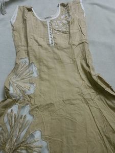 Beige Kurta with Floral Embroidery