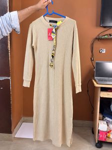 Elegant Ribbed Knit Midi Dress